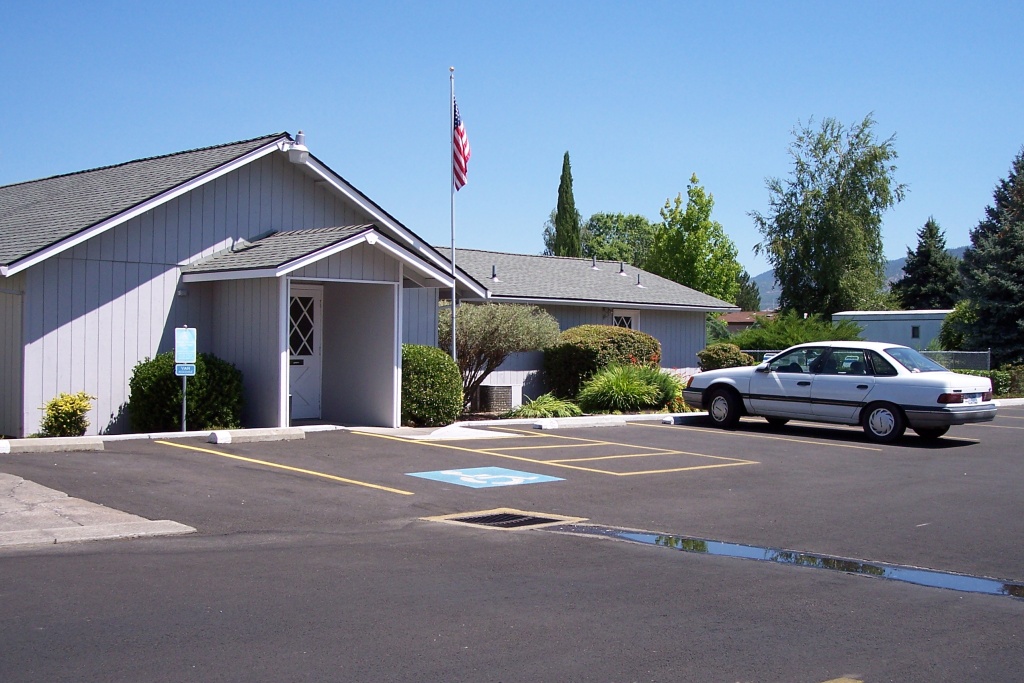 Pacific Village Mobile Manor